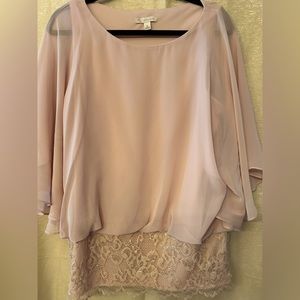 Dressbarn light mauve poncho style lace band blouse